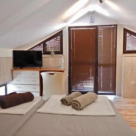 Къща За Гости Кребс Guesthousekrebs Shumen Exterior foto
