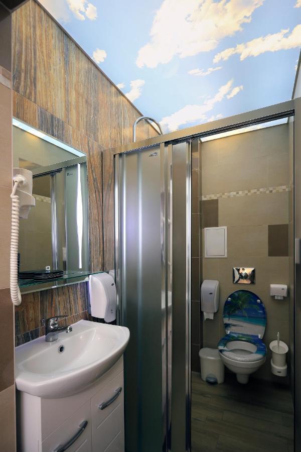 Къща За Гости Кребс Guesthousekrebs Shumen Exterior foto