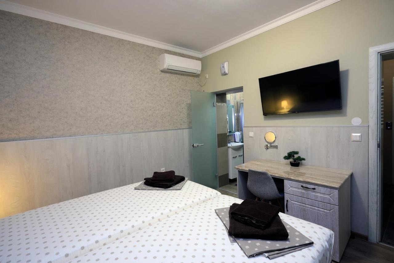 Къща За Гости Кребс Guesthousekrebs Shumen Exterior foto