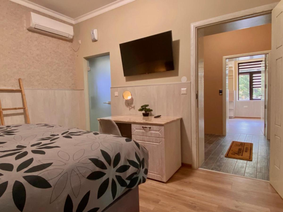 Къща За Гости Кребс Guesthousekrebs Shumen Exterior foto